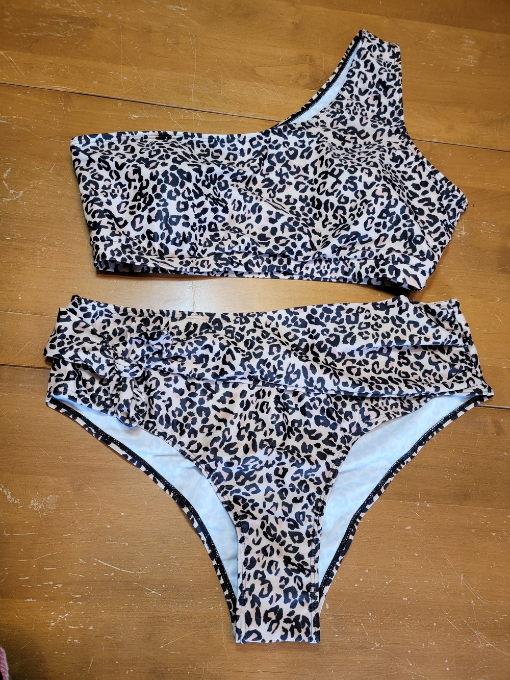 *SALE 2/$20* Leopard-Print One-Shoulder Bikini in Beige and Black Size XL NWT